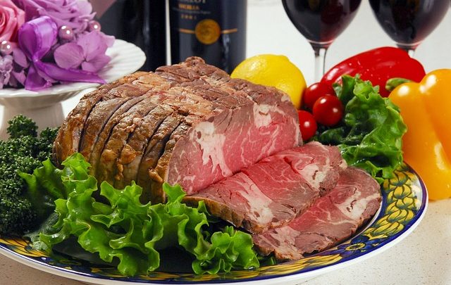 חתיכות בשר עם ירקות